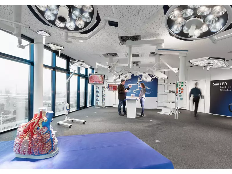 Simeon_Medical_Showroom015_ppt.webp