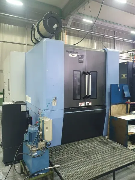 DN solutions NHP5000 4 axes horizontal machining center