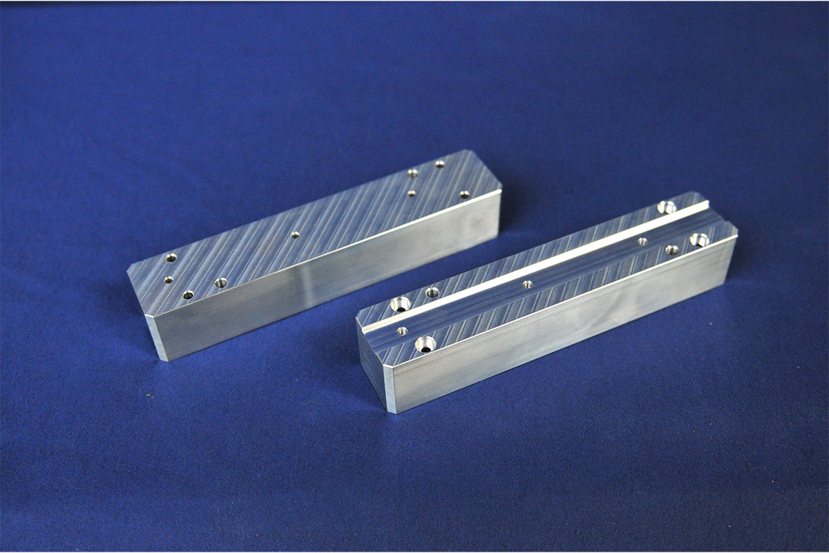 Custom aluminum CNC Machining Part - 016