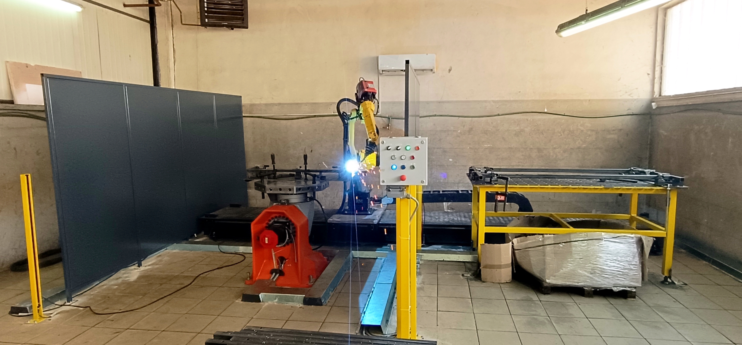 Welding robot Fanuc ARC Mate 100iC