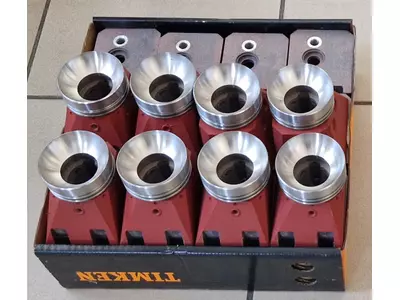Nozzle for spray marking of steel slabs