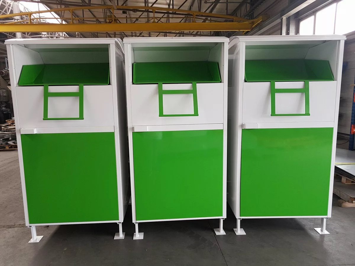 Clothing container