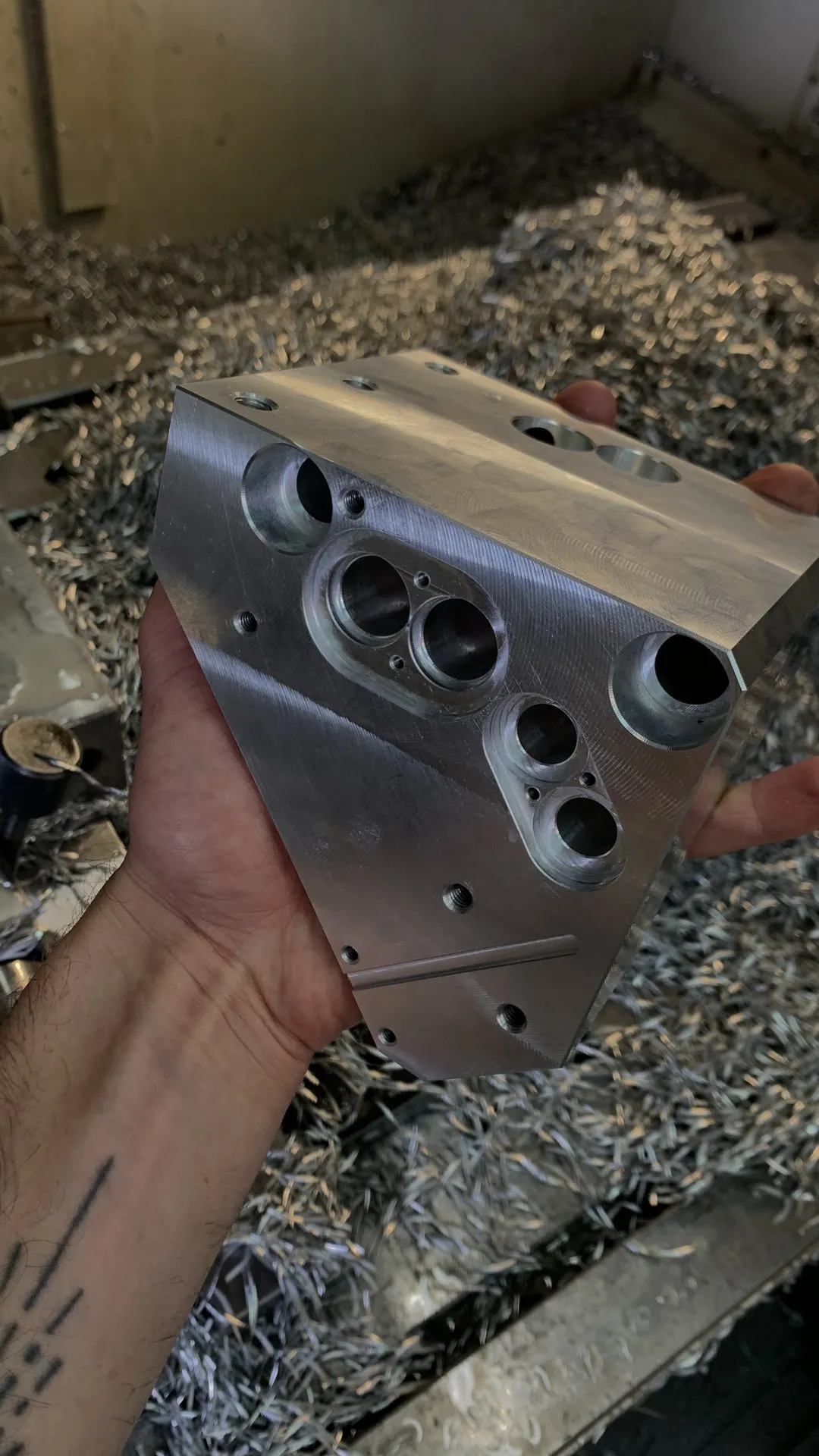 5.56_MainHoldingClamp