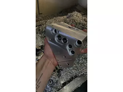 5.56_MainHoldingClamp