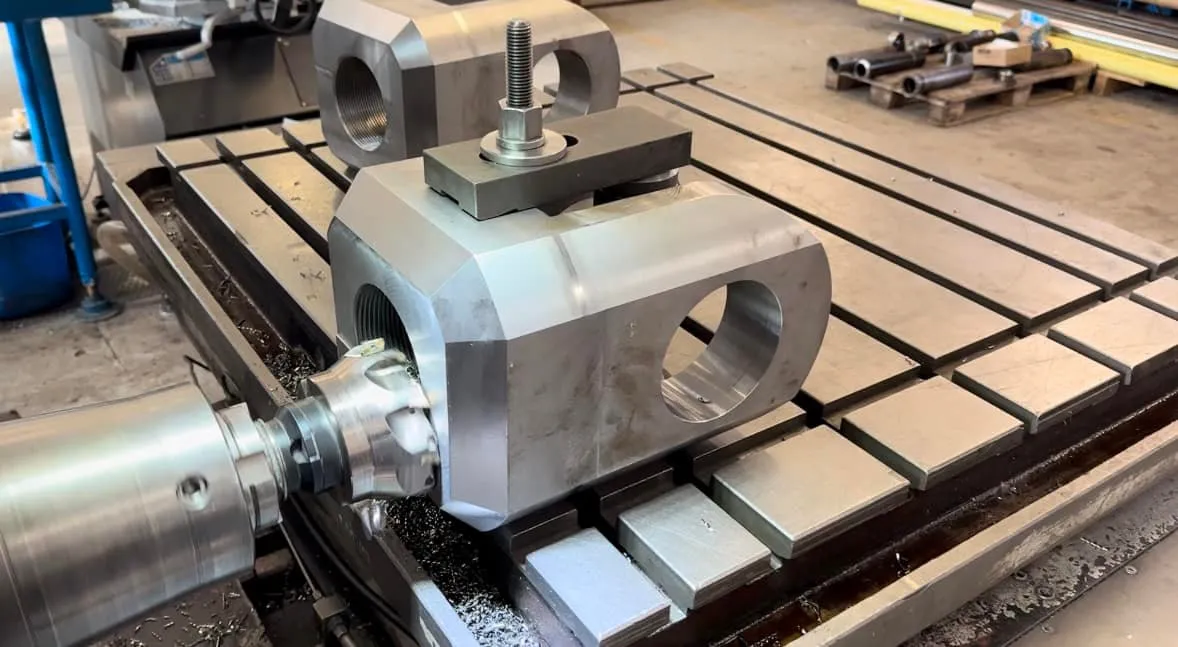 Hydraulic Cylinder Rod Eye