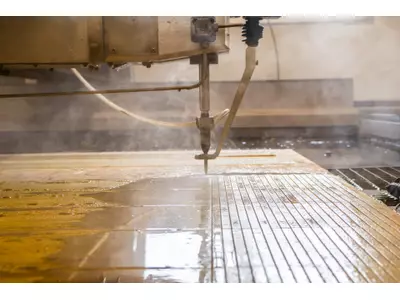 OK-Aquacnc_waterjet_detail2.jpg