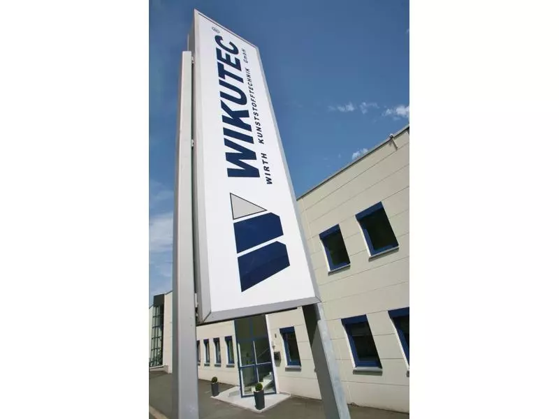 Firmengebäude.webp