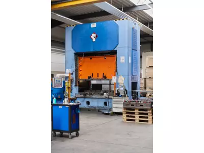 Hydraulik- und Tiefziehpressen