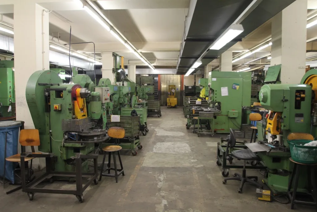 Exzenter- und hydraulische Pressen von 25-130t