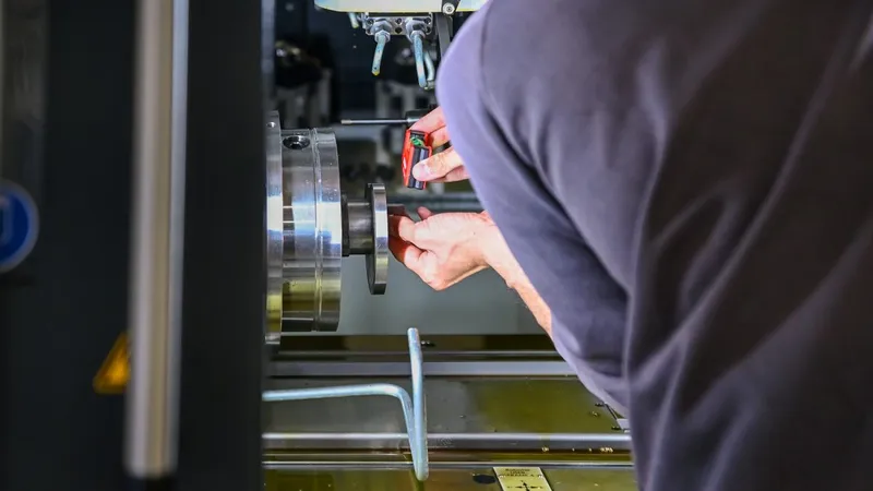 lavorazioni-micormeccanica-di-precisione-scaled.webp