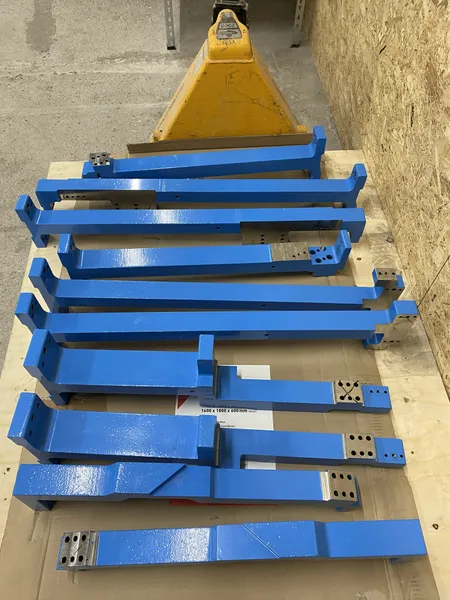 Halter für Vermessungsanlagen