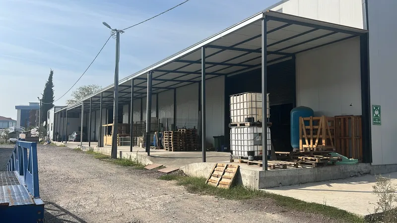 fabrika-2.webp