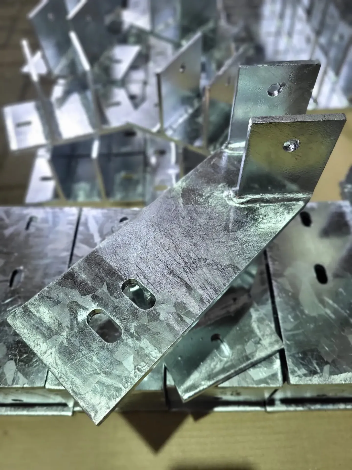 Welded assemblies, hot-dip galvanized