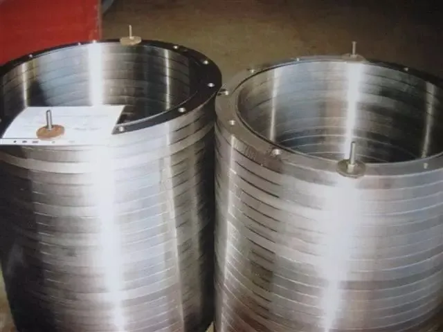 Rolled and welded steel rings