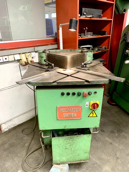 Ausklinkmaschine 