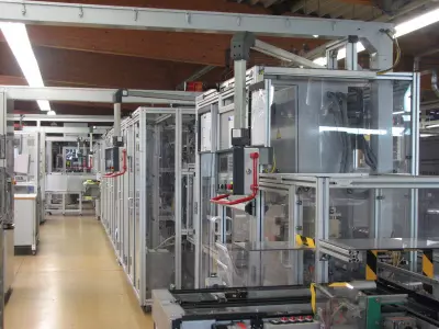 Vollautomatische Montageanlage