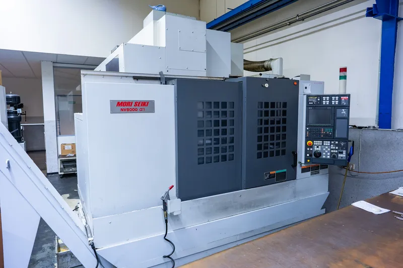 Mori Seiki NMV 3000 1