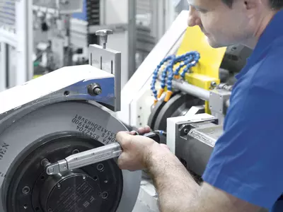 Spitzenlos Rundschleifen