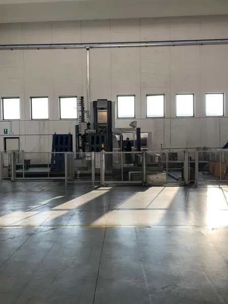 Ronin   8000x2000x1800 mm