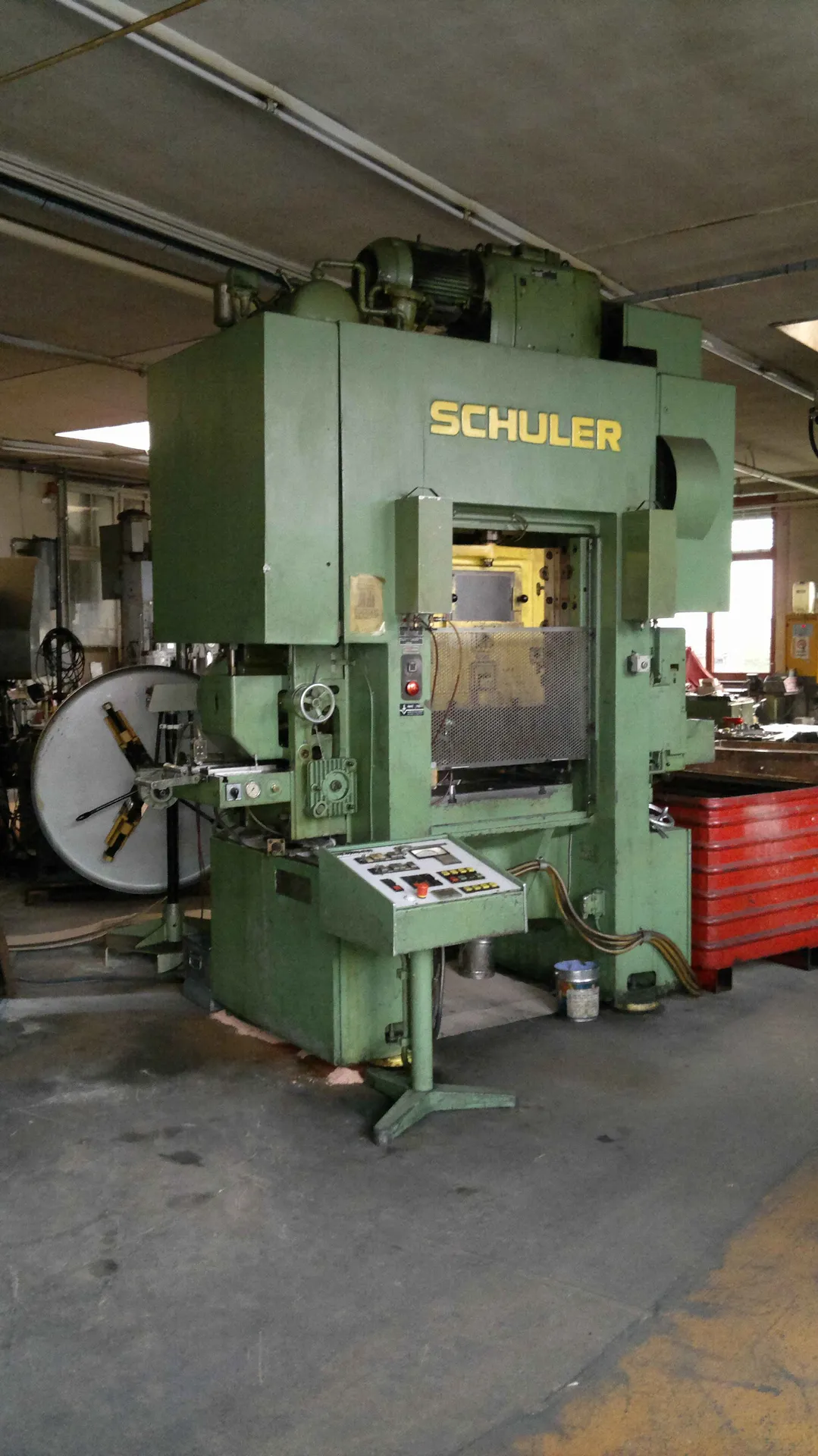 Stanzautomaten 80 t, Festhub 50 mm, Vorschub 0-150 mm