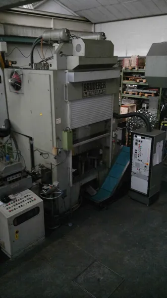 Differenzwegpressen 250 t, Bandabmessung max. 300x3mm, 150x6 mm