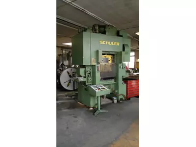 Stanzautomaten 80 t, Festhub 50 mm, Vorschub 0-150 mm