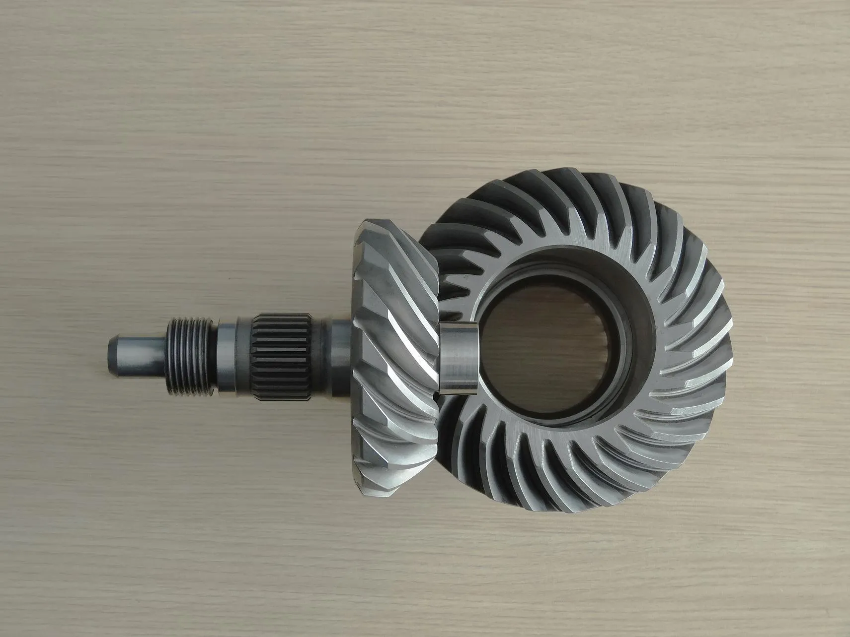 Hypoid gear