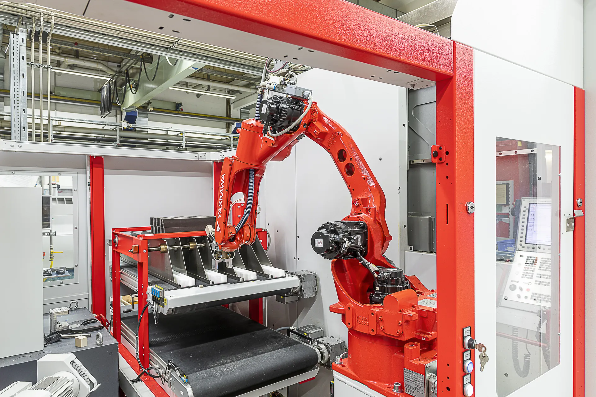Hermle C30U mit Roboter