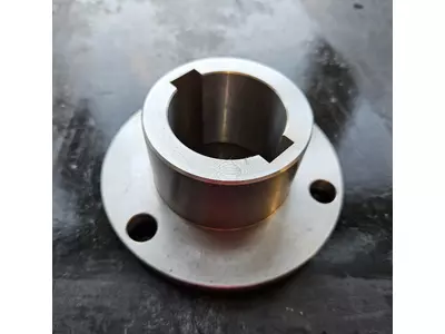 Flansch mit Passfedernuten