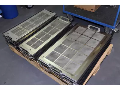 Abdeckblech mit Gitter