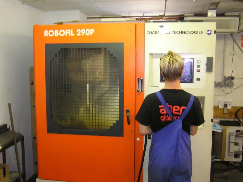 Robofil 290P