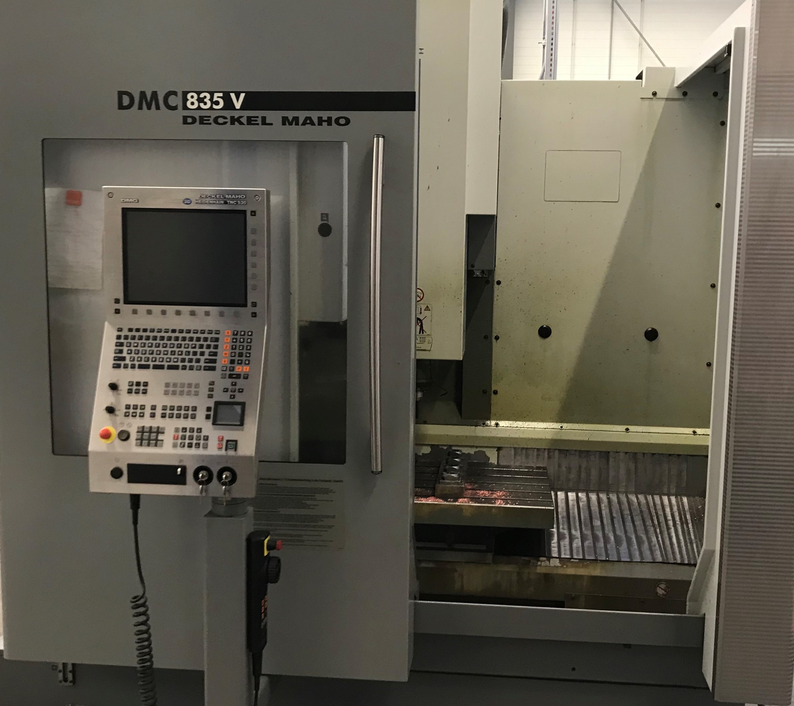 DMC 835 V