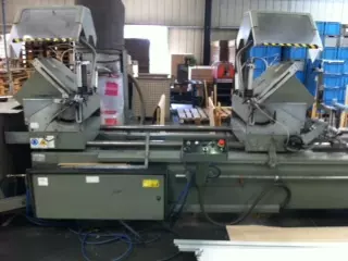 Doppelgehrungss�ge