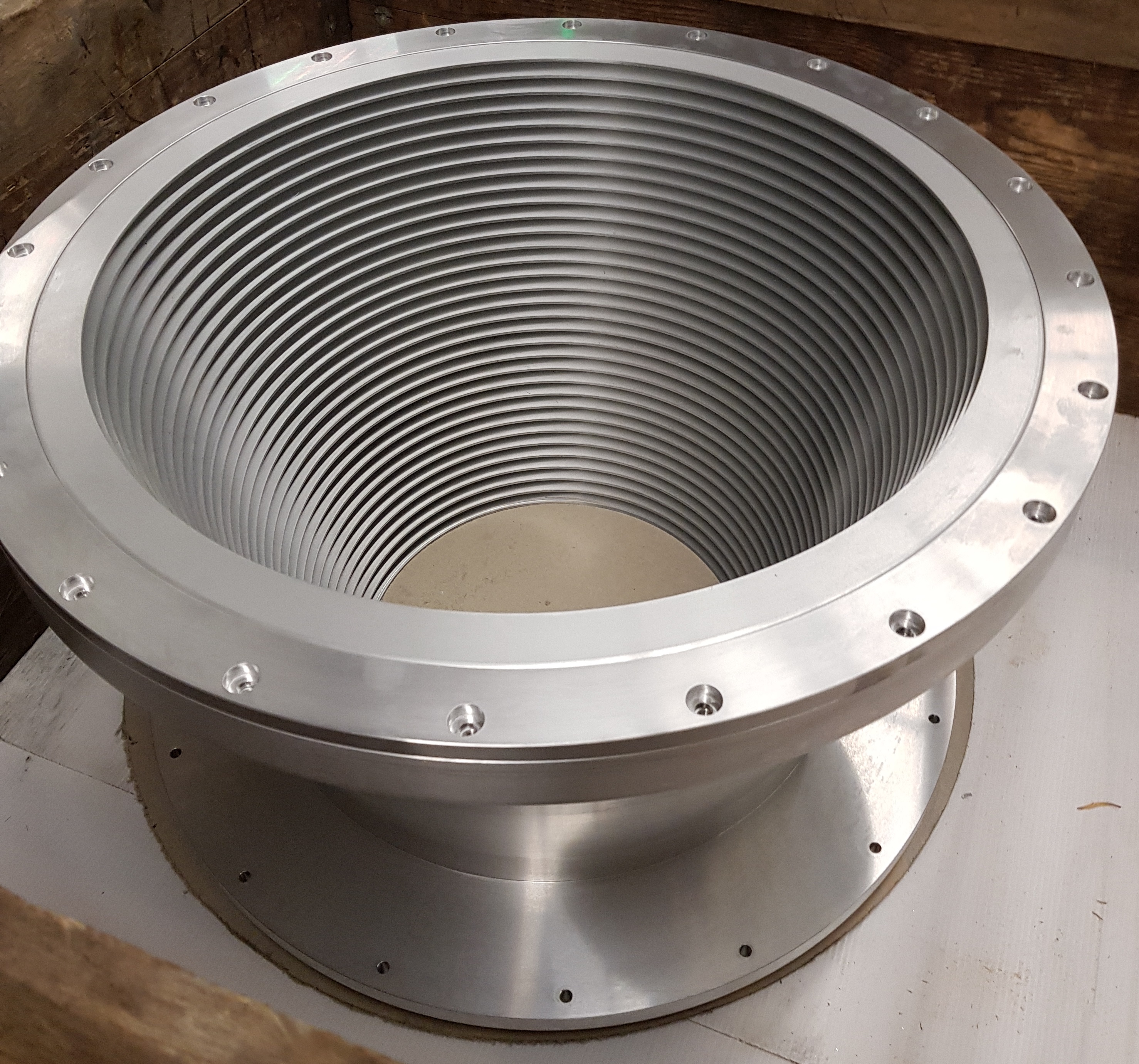Horn ALU D560x360