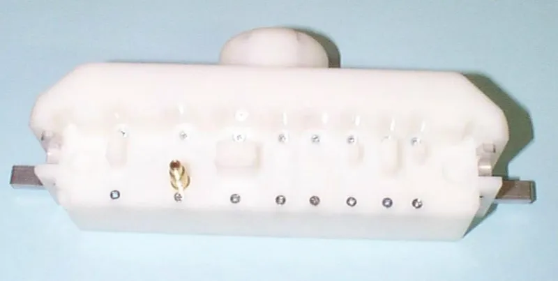Prüfstecker für einen PKW-Sitz aus POM