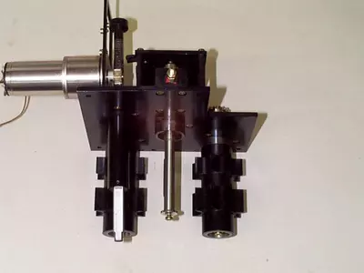 Baugruppe aus verschiedenen Materialien