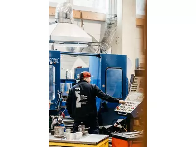 Metalldrückmaschine Tracktrocic