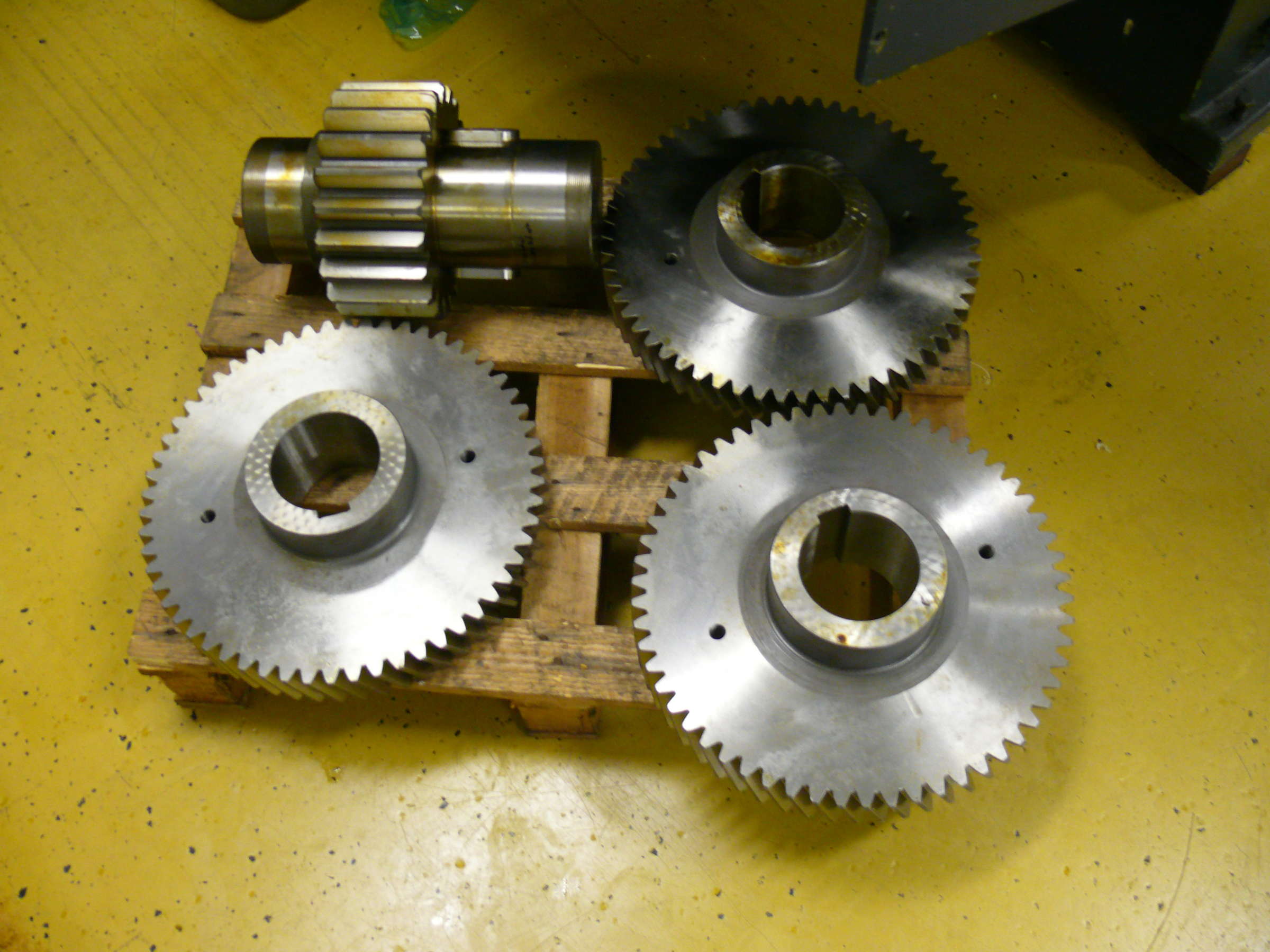 Metro gears