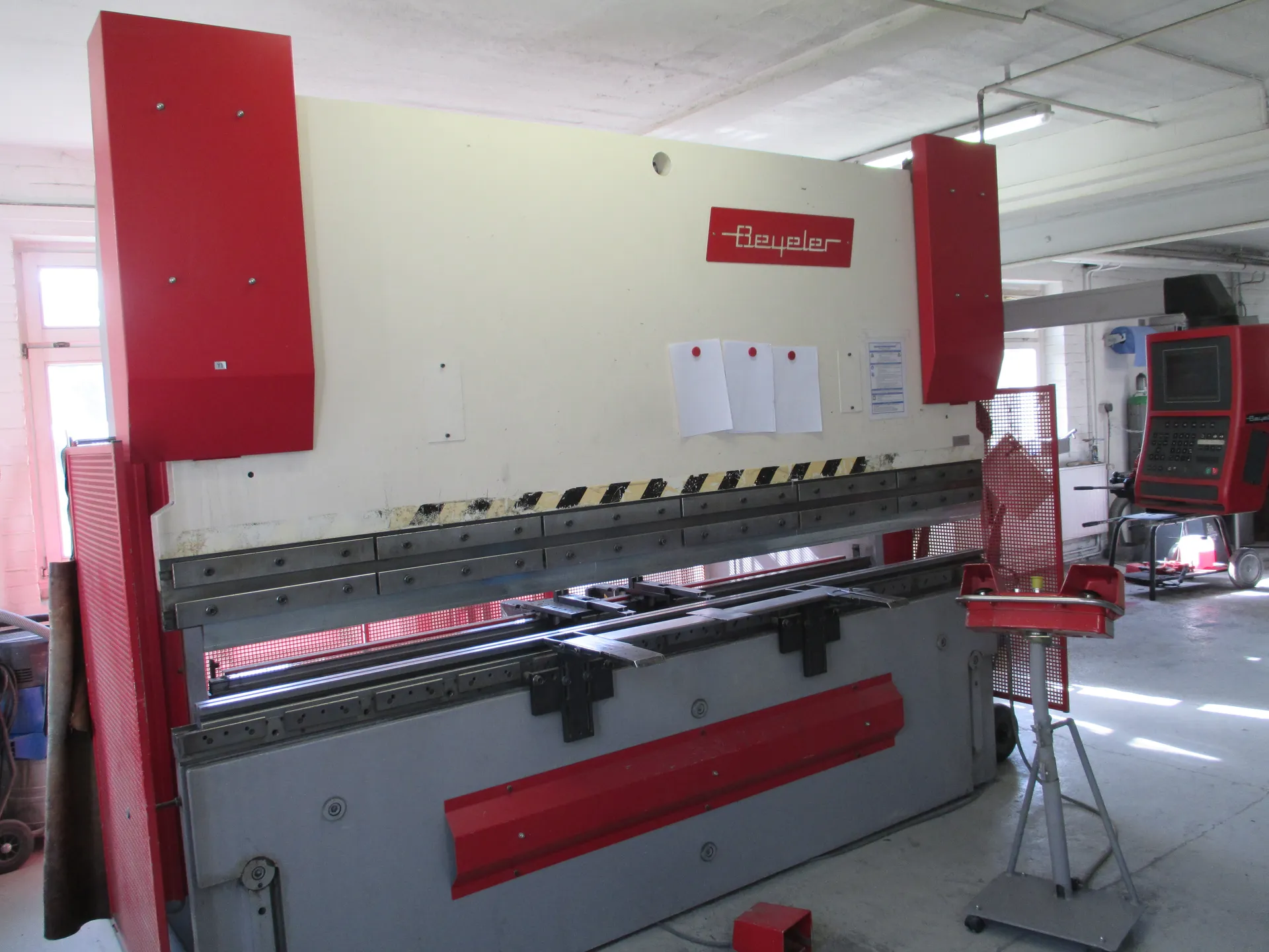 Abkantpresse
