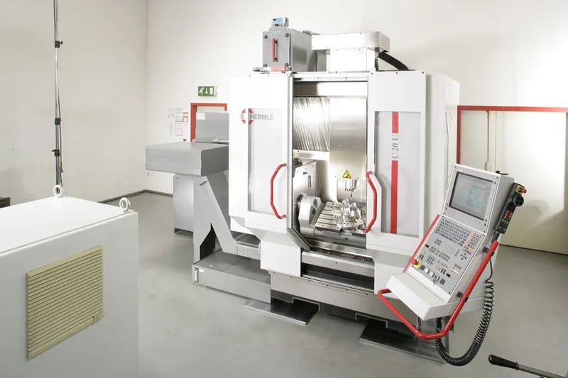 5-Achs Fräsmaschine