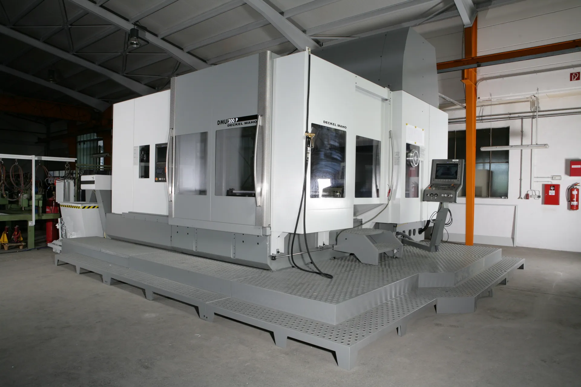 DMU 200 P