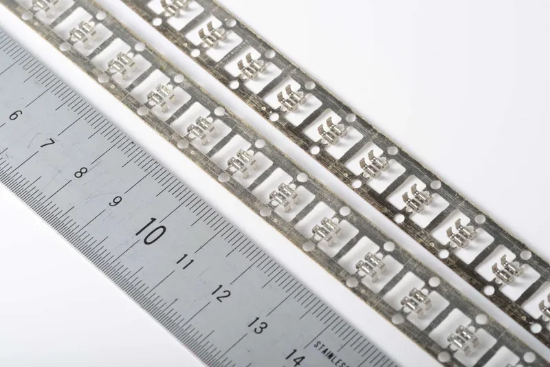 precision stamping; präzisionstanzen