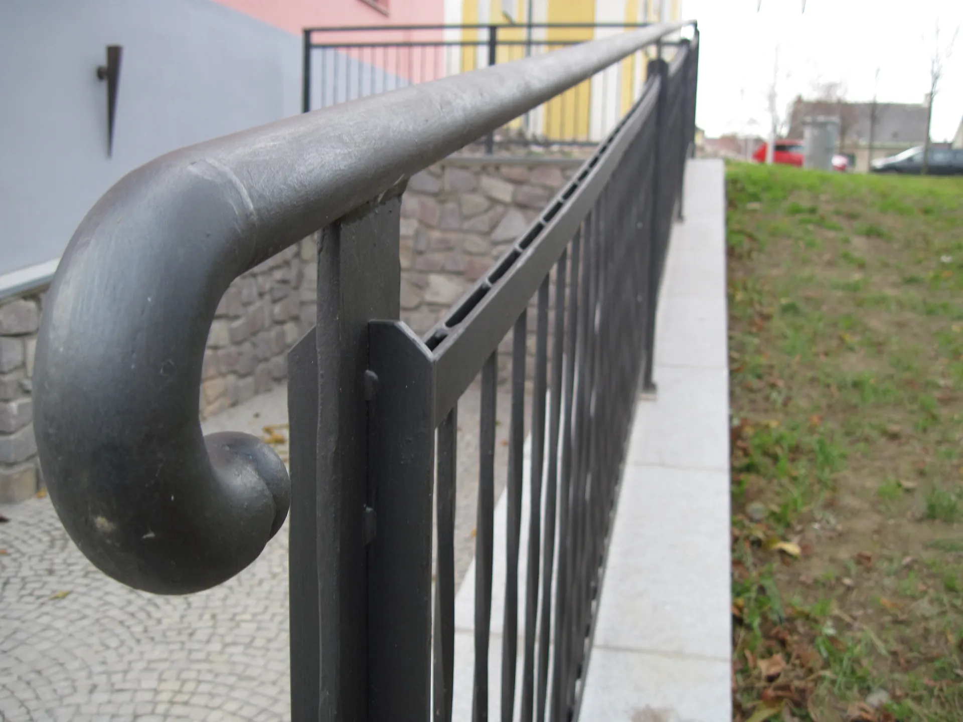handrailing