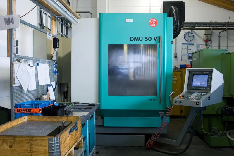 DMU 50 V