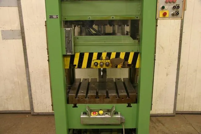 Hydraulikpressen bis 160 t