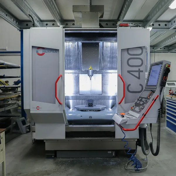 C 400 U