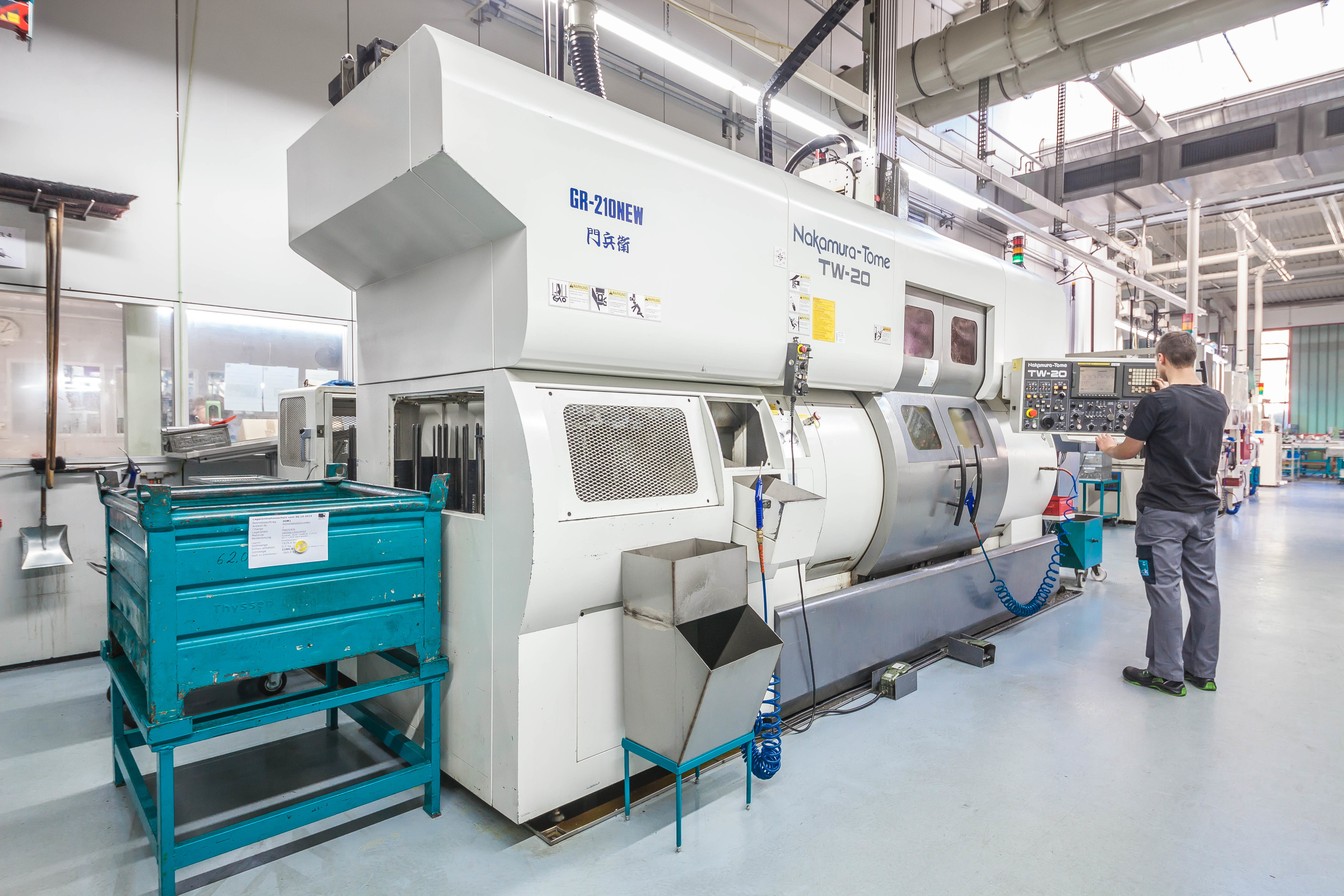 CNC-Kurzdrehmaschinen bis Ø180 (Portallader)