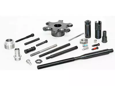 Schrauben, Verbindungsteile und Zahnräder