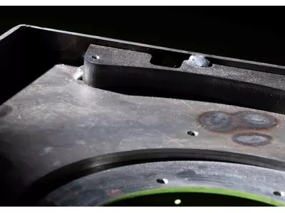 geschweißte Grundplatte aus Stahl mit Fräsbearbeitung