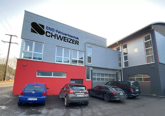 schweizer_cnc_aussen_klein_1_.webp